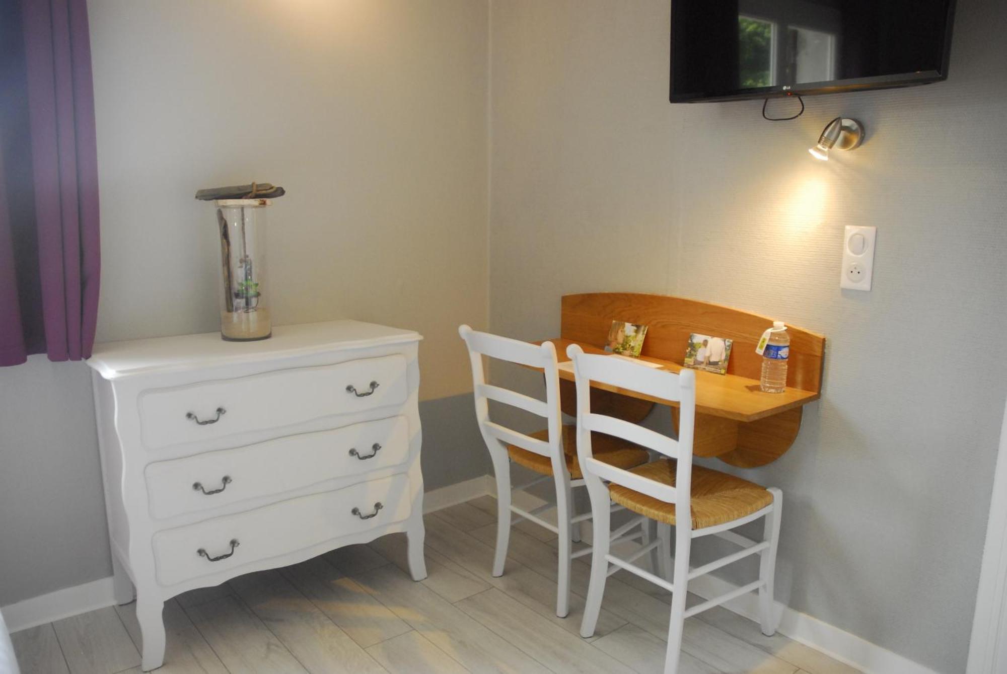 Logis Hotel Le Relais Du Bois Vialotte เลอฌ็องบง-ซูร์-ลีญง ภายนอก รูปภาพ