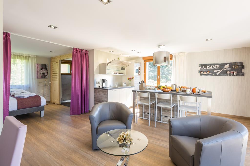 Logis Hotel Le Relais Du Bois Vialotte เลอฌ็องบง-ซูร์-ลีญง ภายนอก รูปภาพ