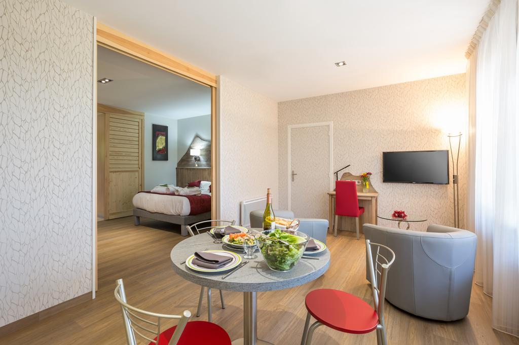 Logis Hotel Le Relais Du Bois Vialotte เลอฌ็องบง-ซูร์-ลีญง ภายนอก รูปภาพ