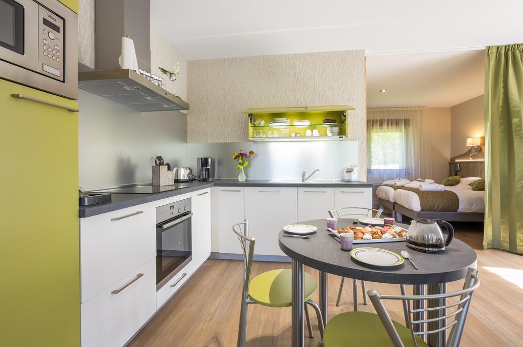 Logis Hotel Le Relais Du Bois Vialotte เลอฌ็องบง-ซูร์-ลีญง ภายนอก รูปภาพ