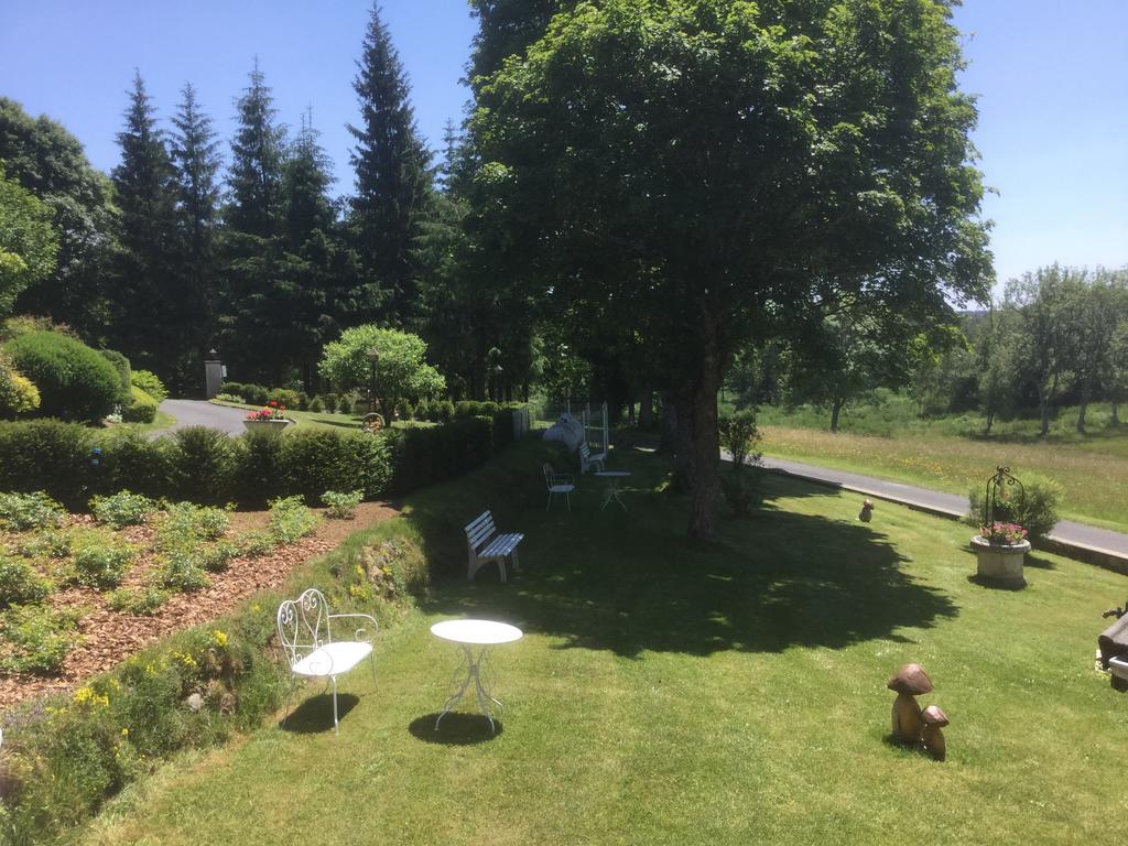Logis Hotel Le Relais Du Bois Vialotte เลอฌ็องบง-ซูร์-ลีญง ภายนอก รูปภาพ